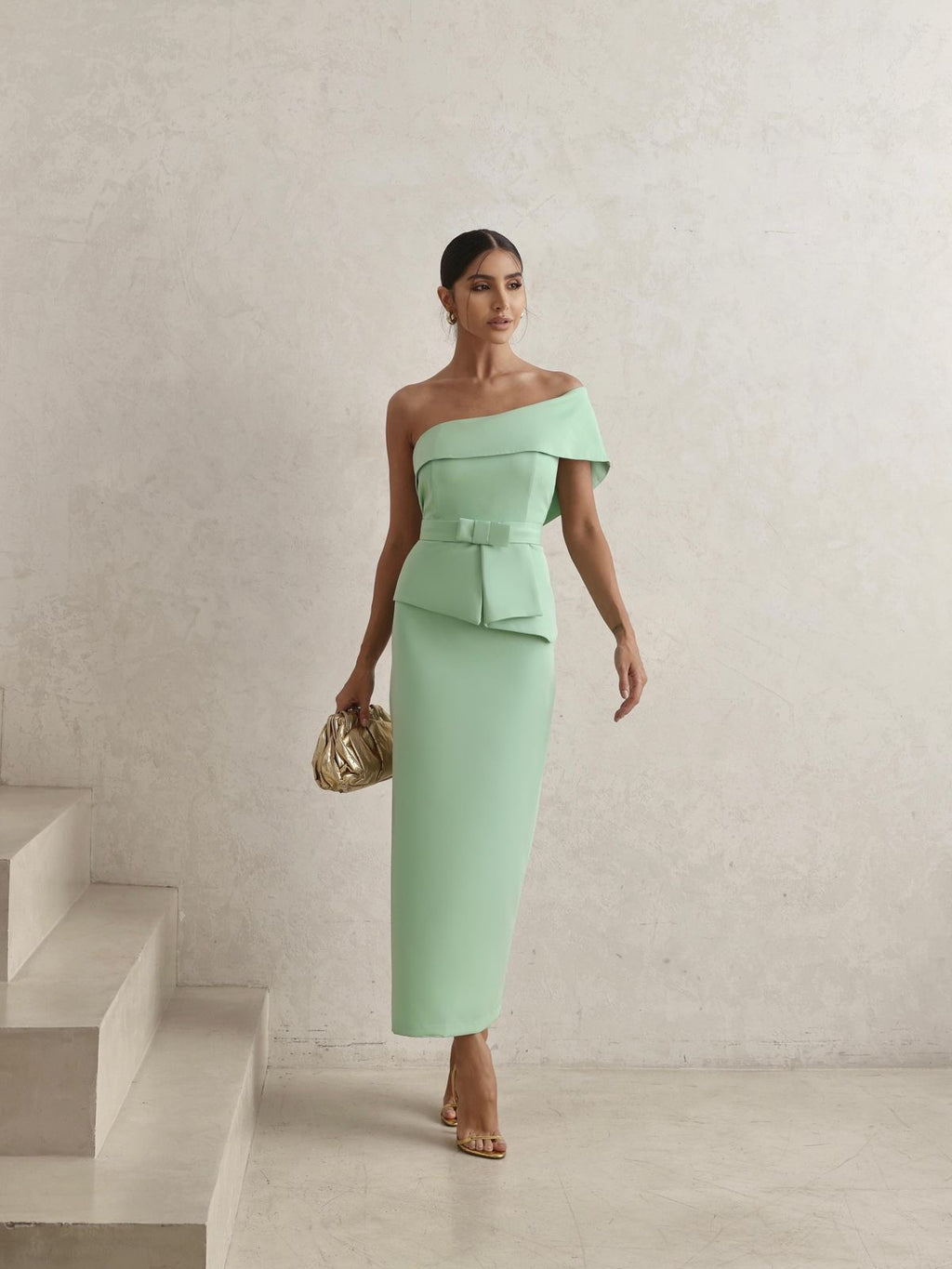Vestido Midi Alfaiataria com Cinto Barcelona
